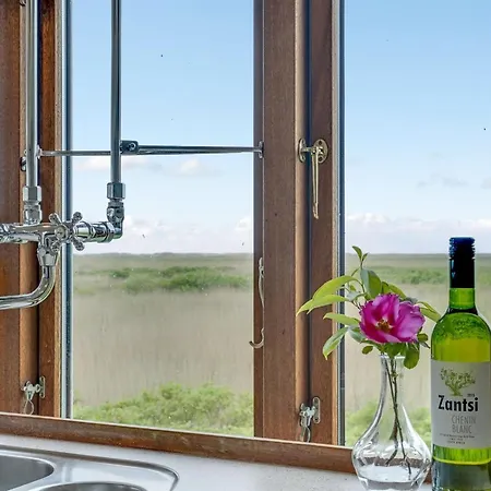 Sybilla - 700m From The Sea By Interhome Lakolk