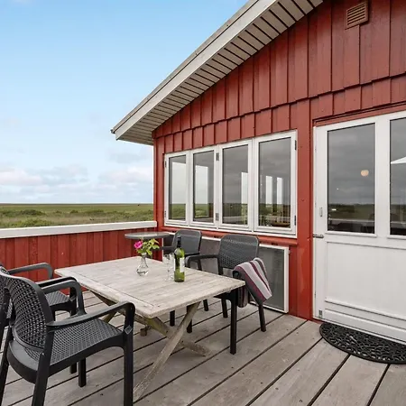 Sybilla - 700m From The Sea By Interhome Lakolk