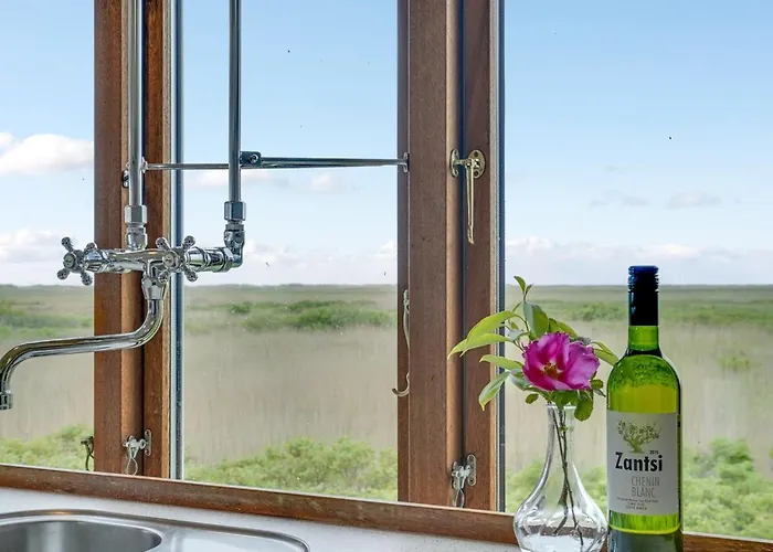 Sybilla - 700m From The Sea By Interhome Lakolk