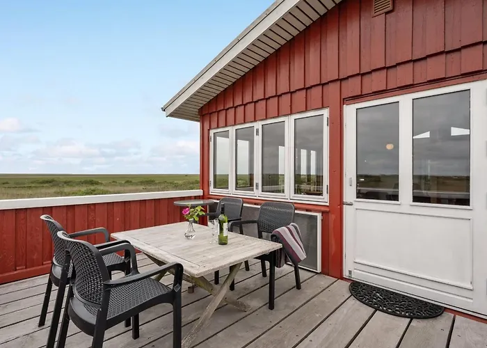 Sybilla - 700m From The Sea By Interhome Lakolk