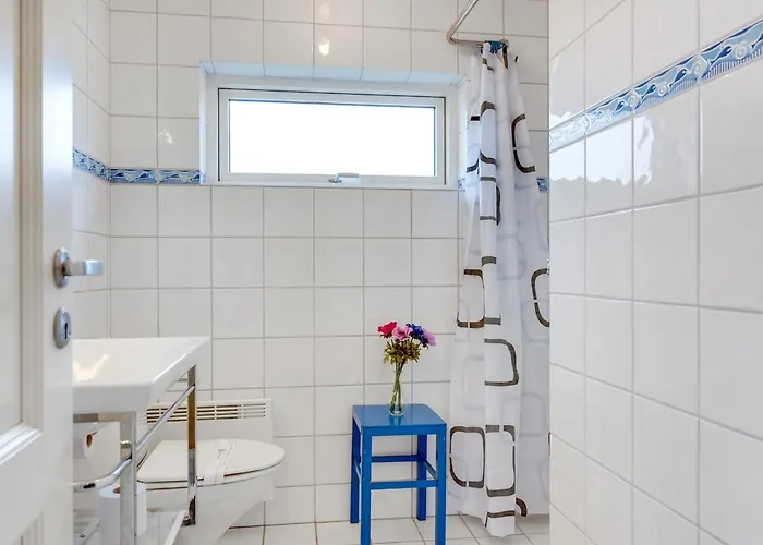 Sybilla - 700m From The Sea By Interhome Lakolk